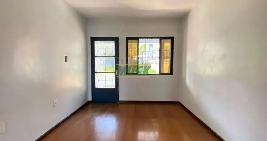 CASA DE ALVENARIA COM 3 DORMITÓRIOS , Vila Nova, Novo Hamburgo - RS