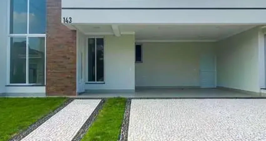 CASA  NO CONDOMINIO ROYAL GARDEN