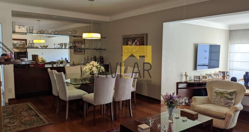 Apartamento para locação no Cambuí, Campinas-SP: 3 quartos, 1 suite, 3 salas, 3 banheiros, 2 vagas de garagem, 184m².