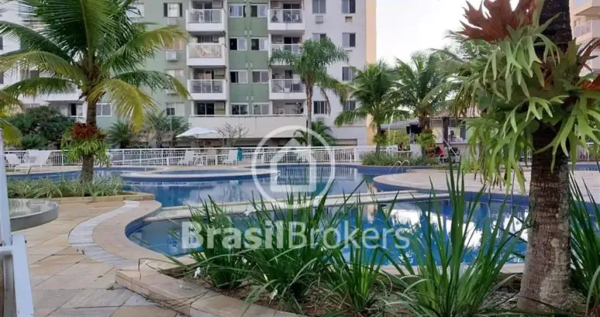 Vendo apartamento 2 quartos sendo um suíte na  Barra Olímpica