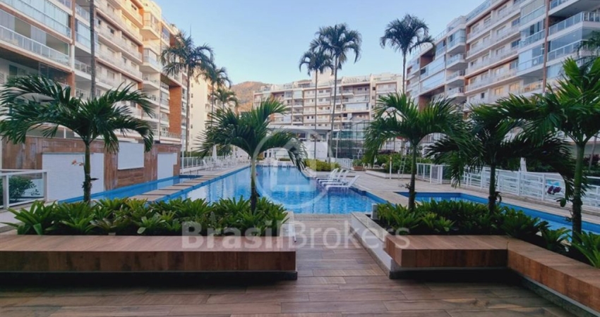 Condomínio Frames  Apartamento Vazio vista livre excelente acabamento  3 quartos  uma suíte
