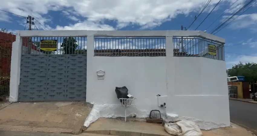 Casa à venda com 3 quartos no bairro jardim vitória em cuiabá.
