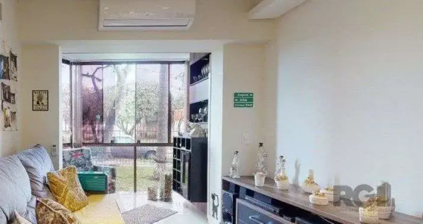 APARTAMENTO COM SACADA E VAGA NO PARTENON EM PORTO ALEGRE-RS