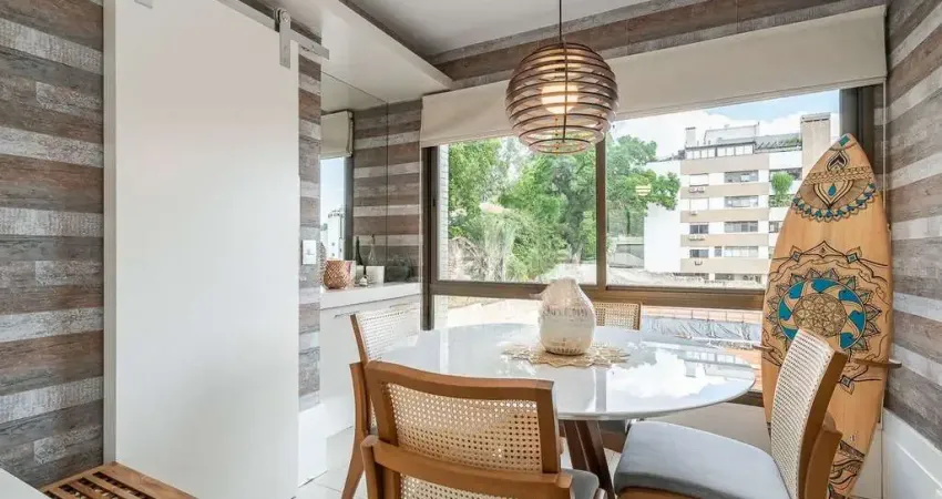 Apartamento de 3 dormitórios com 1 suíte, semimobiliado.
