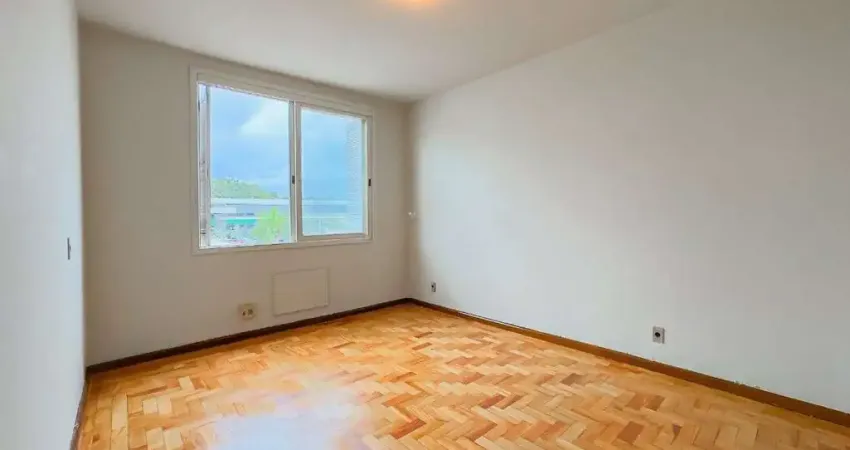Apartamento 2 Quartos, 58m² no bairro Vila Ipiranga – Ótima Localização !