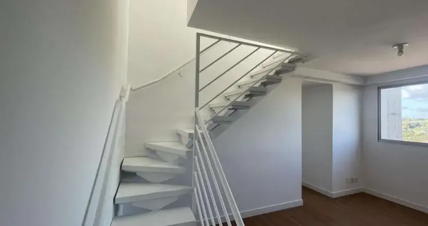 Cobertura semi mobiliada com 3 quartos e 1 vaga de garagem na Rua Sadi Castro.