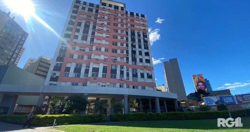 APTO 2 DORM MOBILIADO COM GAR. ED. PORT.ELEV. - CENTRO HISTÓRICO