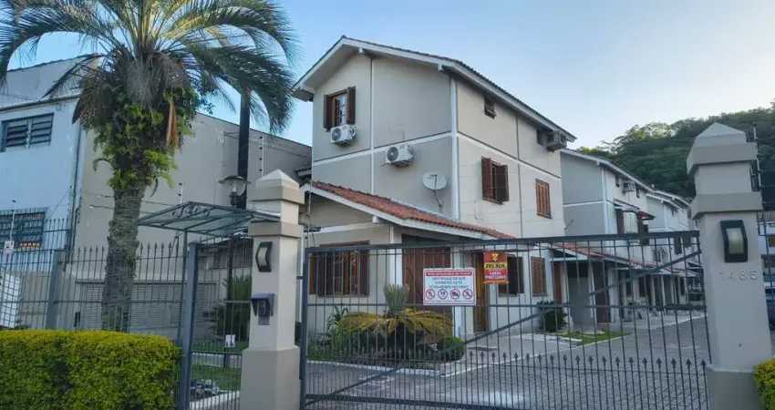 Casa em condomínio fechado com 3 quartos à venda na Rua Professor Carvalho Freitas, 1485, Teresópolis, Porto Alegre