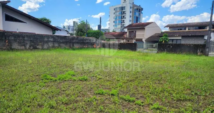 Terreno à venda na Rua Paulo Berner, 99, Santo Antônio, Joinville