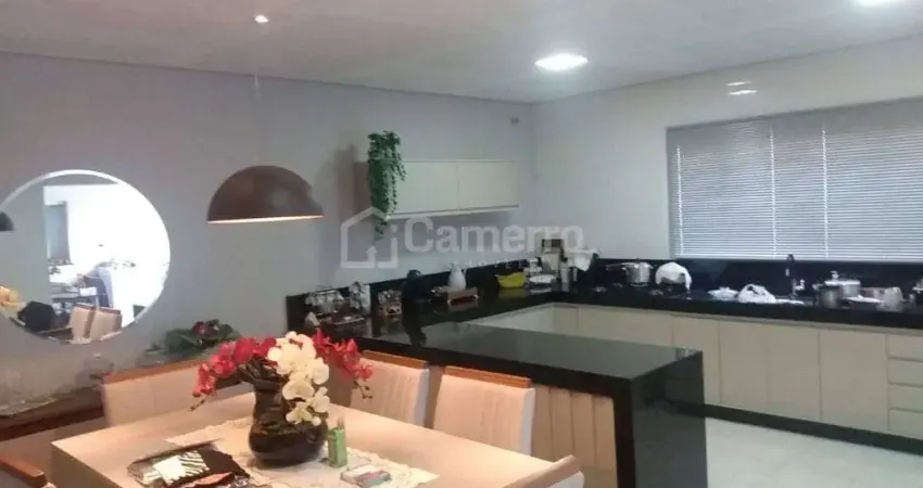 Casa com 6 dormitórios, sendo 2 suítes,  à venda, 256 m² por R$ 740.000 - Jardim Altos do Klavin -
