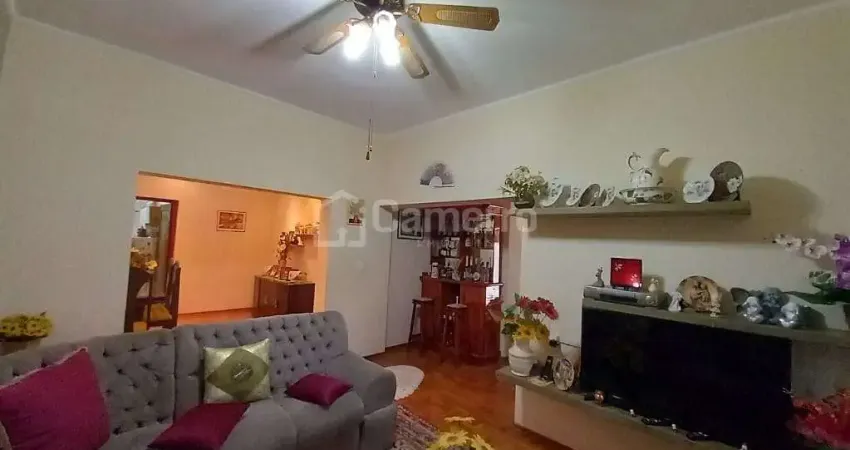 Casa com 3 dormitórios, 1 suíte,  à venda, 110 m² por R$ 750.000 - Jardim São Vito - Americana/SP