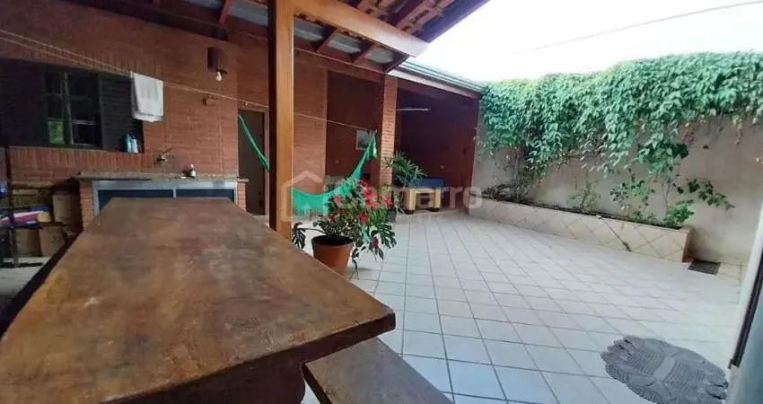 Casa com 3 dormitórios, sendo 1 suíte,  à venda, 225 m² por R$ 950.000 - Chácara Rodrigues - Americ