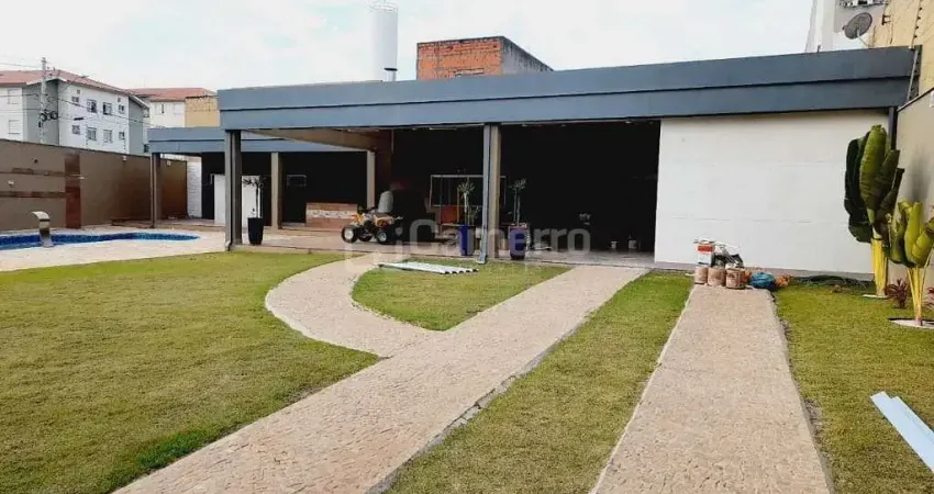 Casa com 3 dormitório, sendo 1 suíte, s à venda, 269 m² por R$ 900.000 - Parque São Jerônimo - Amer