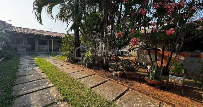 Edícula à venda, com 300 m² terreno e 105,61 m² área útil, localizado no bairro Morada do Sol, Amer