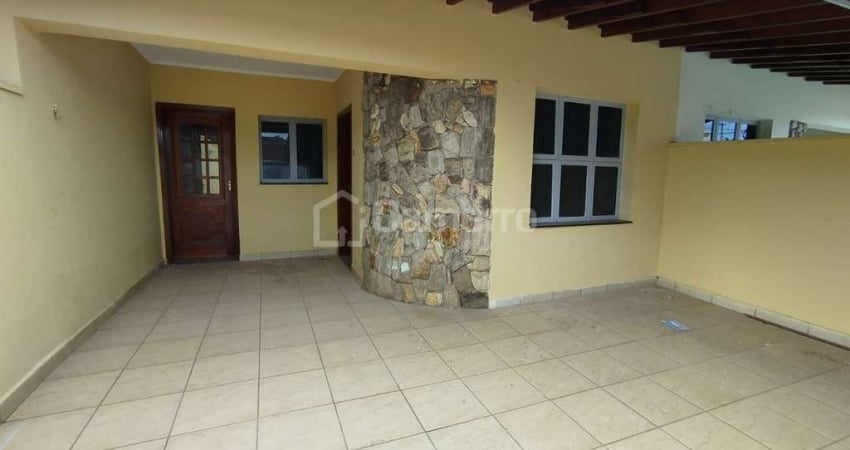 Casa com 3 quartos para alugar na Vila Omar, Americana 