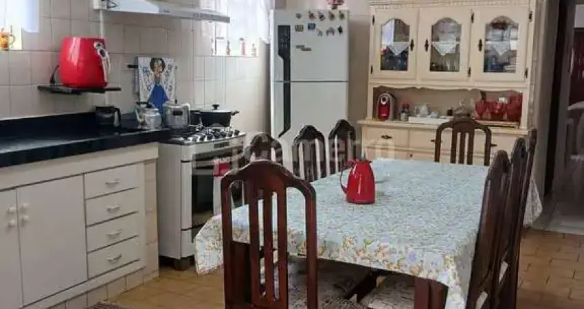 Casa térrea, comercial , com 340m° de terreno, Valor R$ 750.000, no Centro de Americana - SP