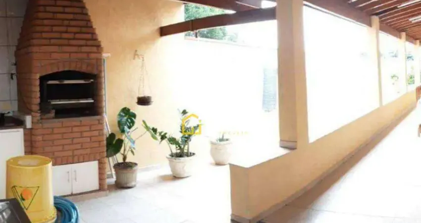 Casa com 3 dormitórios, sendo 1 suíte,  à venda, 218 m² por R$ 670.000 - Cidade Jardim II - Americana/SP