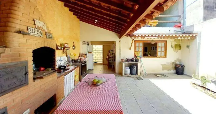 Casa com 3 dormitórios à venda, 253 m² por R$ 570.000,00 - Parque Novo Mundo - Americana/SP