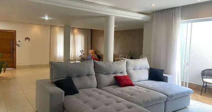 Casa com 2 dormitórios, sendo 2 suítes e um com closet,  à venda, 200 m² por R$ 850.000 - Chácara Machadinho II - Americana/SP