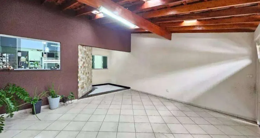 Casa com 3 dormitórios, sendo 1 suíte,  à venda, 132 m² por R$ 438.000 - Parque Nova Carioba - Americana/SP