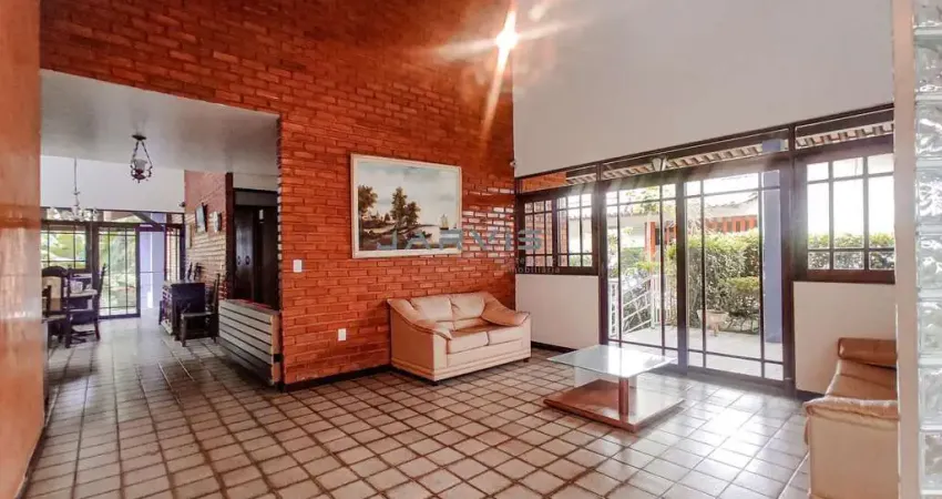Vendo casa em condomínio fechado de 382m² com 3 suítes - Aldebaran Beta