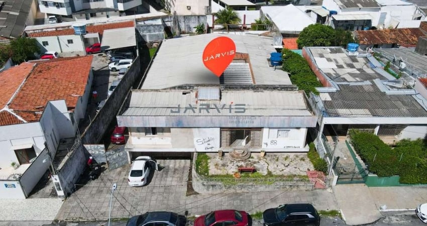 Casa comercial com localização estratégica à venda no Farol - R$2.400.000,00