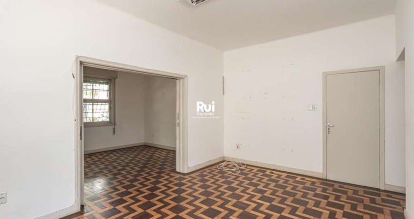 Casa comercial espaçosa e bem estruturada, perfeita para atender às necessidades do seu negócio no bairro moinho de ventos.