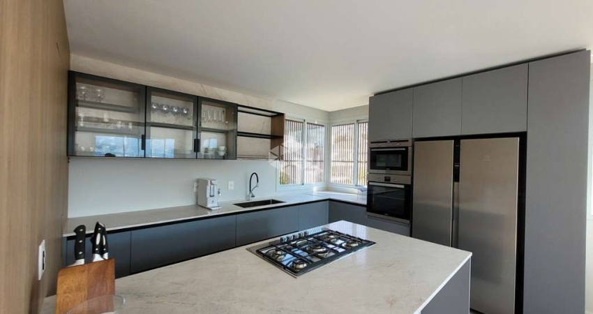 Apartamento Duplex  com duas suítes Semimobiliado à Venda no Bairro João Paulo, Florianópolis