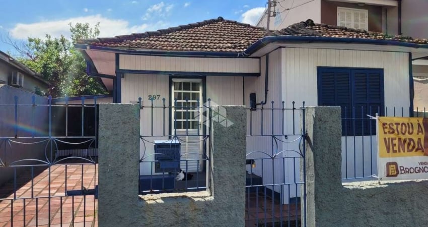 casa com 3 dormitórios + edicula com 1 suíte em Balneario Estreito - Florianópolis
