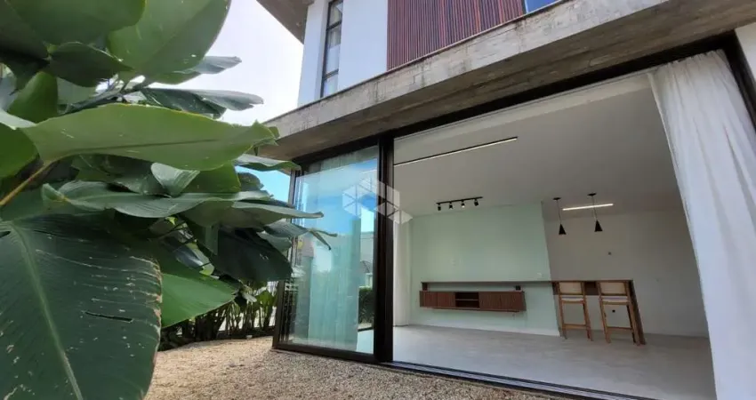 Casa com 3 quartos à venda na Rua do Babaçú, 67, Itacorubi, Florianópolis