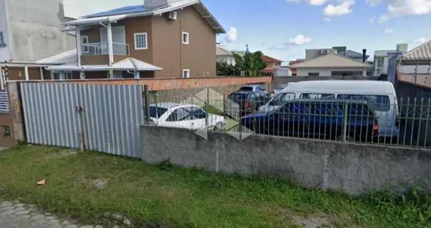 Lote com 360m² - Oportunidade Única no Carianos, Florianópolis!