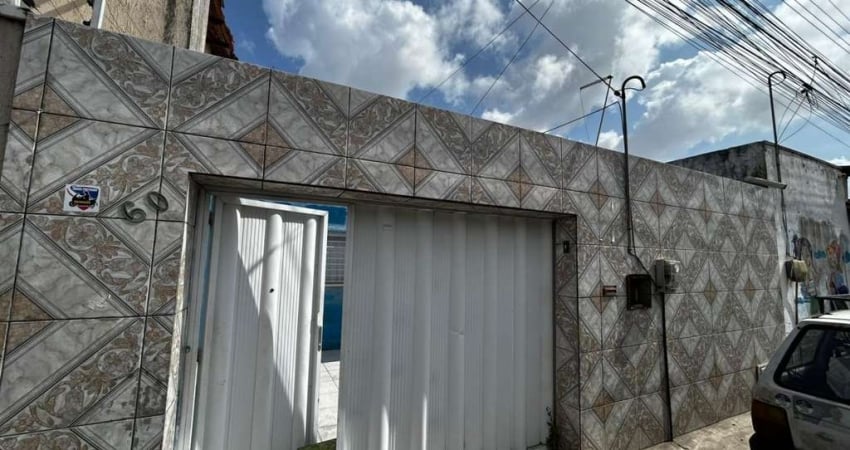 Casa para Venda em Fortaleza, Prefeito José Walter, 5 dormitórios, 2 suítes, 2 banheiros, 3 vagas
