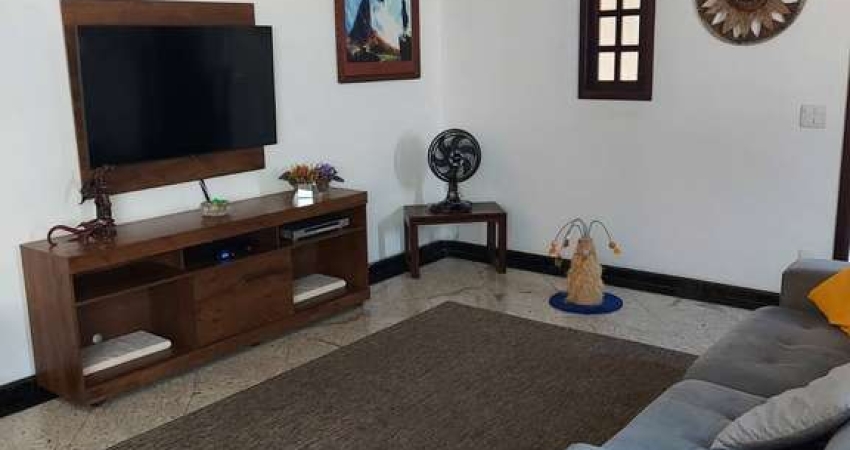 Linda casa à venda 340m² de área construída no Jd. Adalgisa - Osasco/SP.