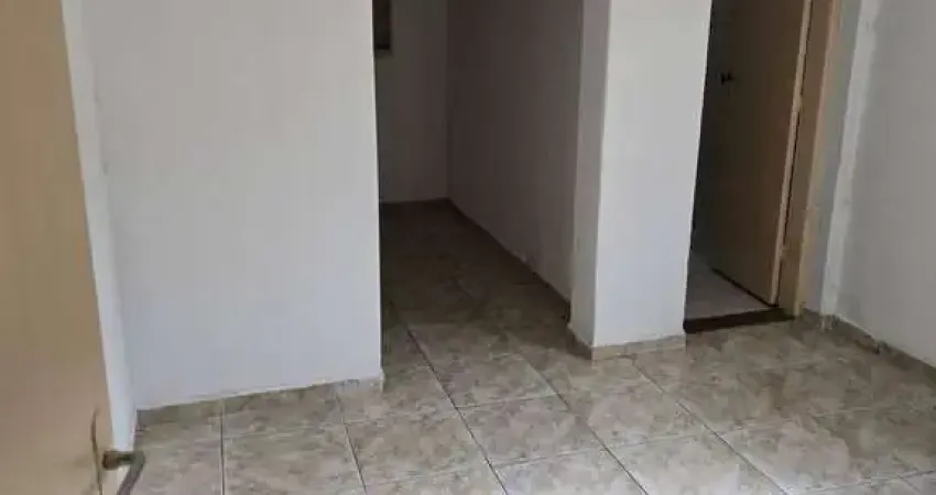 Sobrado à venda no Jardim Cipava - 03 dormitórios e 01 vaga coberta