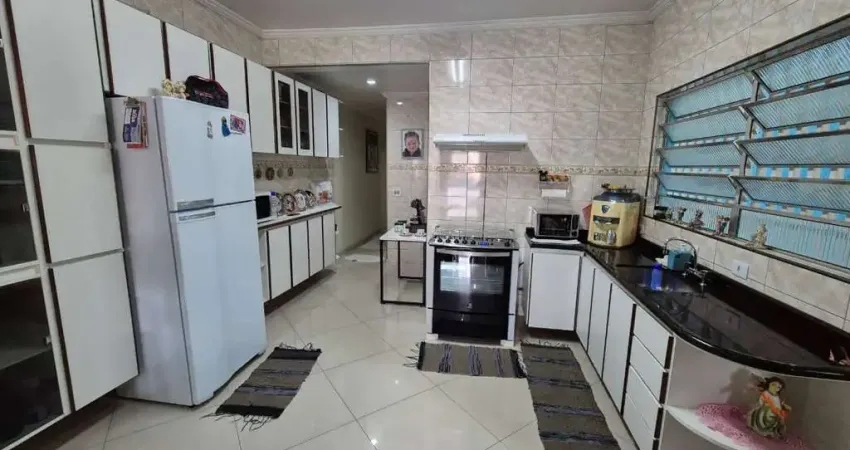 Casa assobrada espaçosa e aconchegante em rua tranquila – osasco - sp