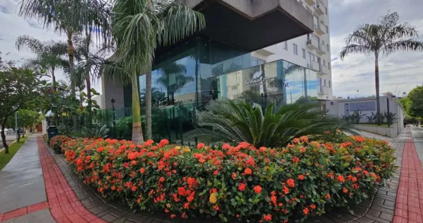 Apartamento para alugar no Edifício Jardim de Ester com 2 quartos, sendo 1 suíte, região central de Londrina