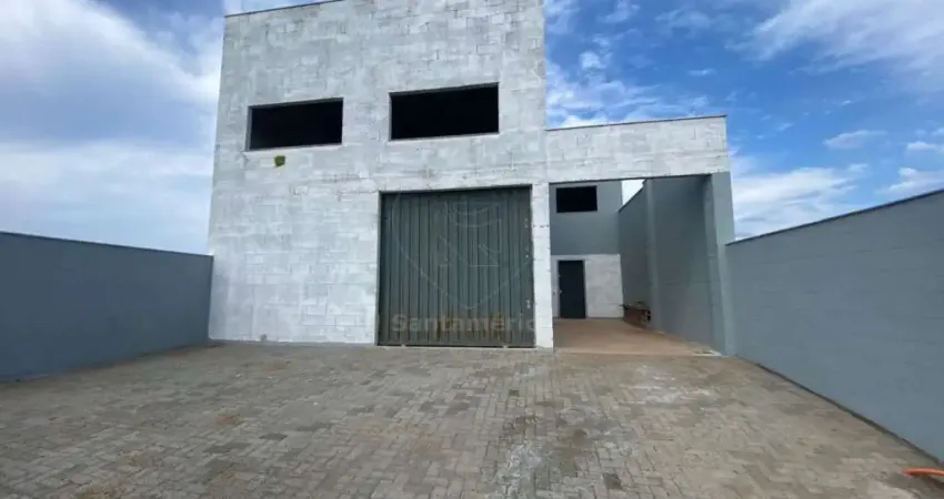Barracão Comercial com 160m² de Área Construída