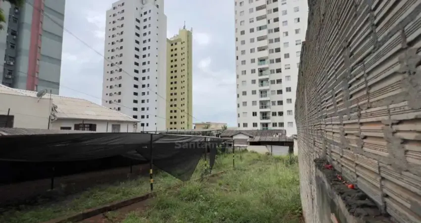 Terreno à venda no Jardim Higienópolis, região Central de Londrina.