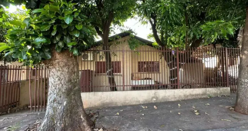 Casa com 3 quartos à venda na Rua Itapicuru, --, Vila Nova, Londrina