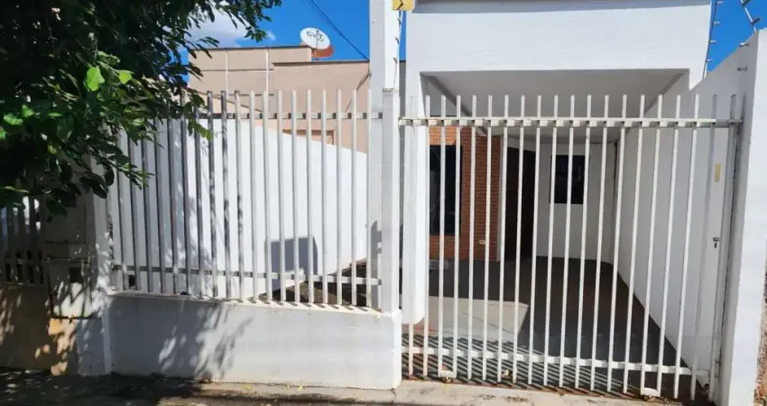 Casa à Venda no Jardim das Palmeiras com 2 quartos - Região Norte