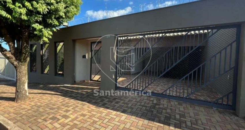 Casa à Venda com 3 Dormitórios, 1 Suíte, Próxima ao Shopping Norte de Londrina
