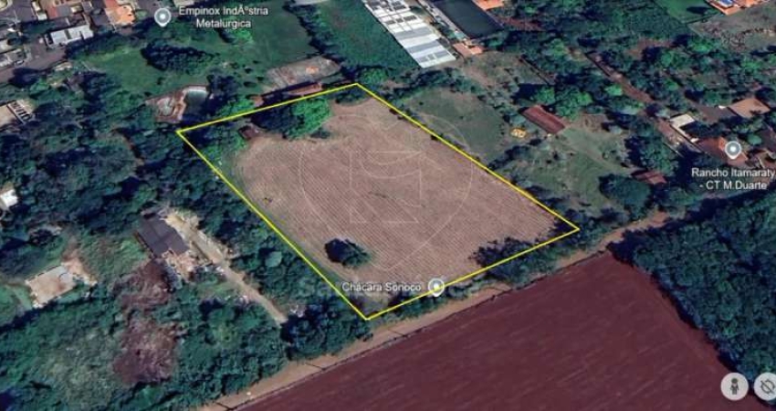 Terreno plano com zoneamento ZR-3 à venda no Lindóia