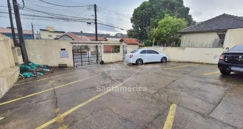 Casa à Venda no bairro Chácaras Pietraróia na Região Central de Londrina