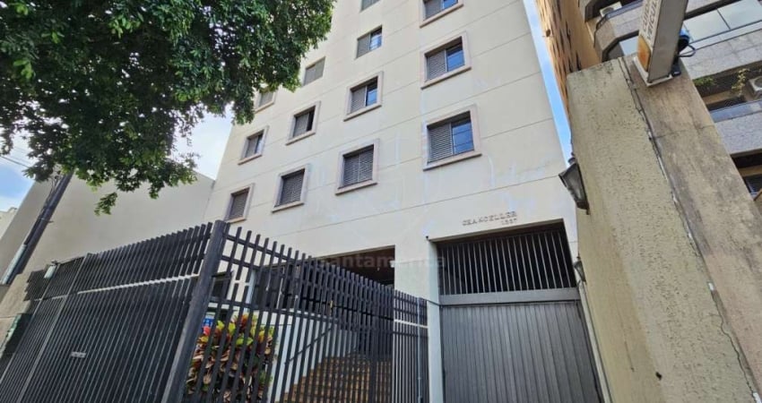 Apartamento à venda no Edifício Chanceller com 3 quartos, sendo 1 suíte no Centro de Londrina