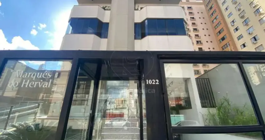 Apartamento à Venda com 4 Dormitórios no Edifício Marques do Herval