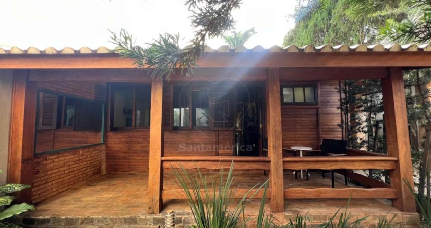 Casa Alto Padrão para alugar e Vender com 2 suítes no Centro de Londrina