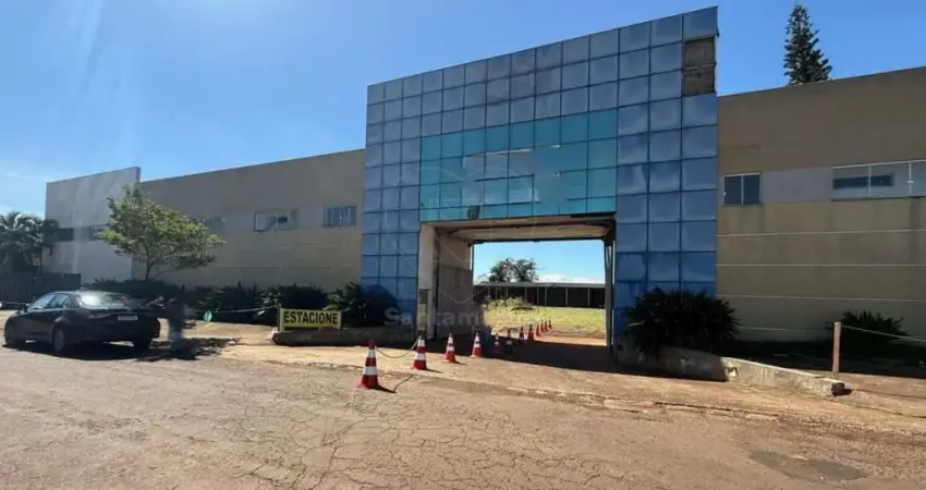 Barracão comercial para venda e locação próximo ao Parque Ney Braga em Londrina