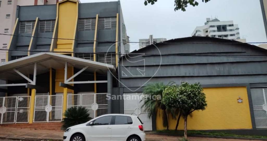 Casa comercial com 14 salas e 1,362,22m² de área útil para alugar no centro