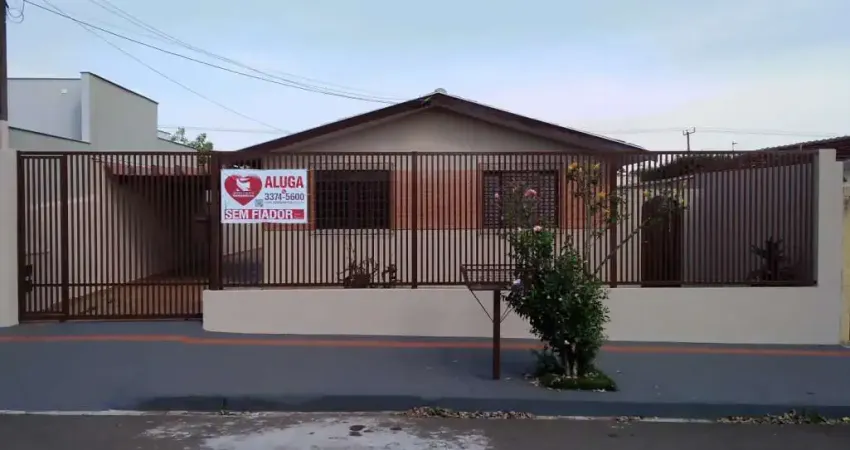 Casa para alugar com 3 Quartos na região Leste, próximo à Avenida dos Pioneiros