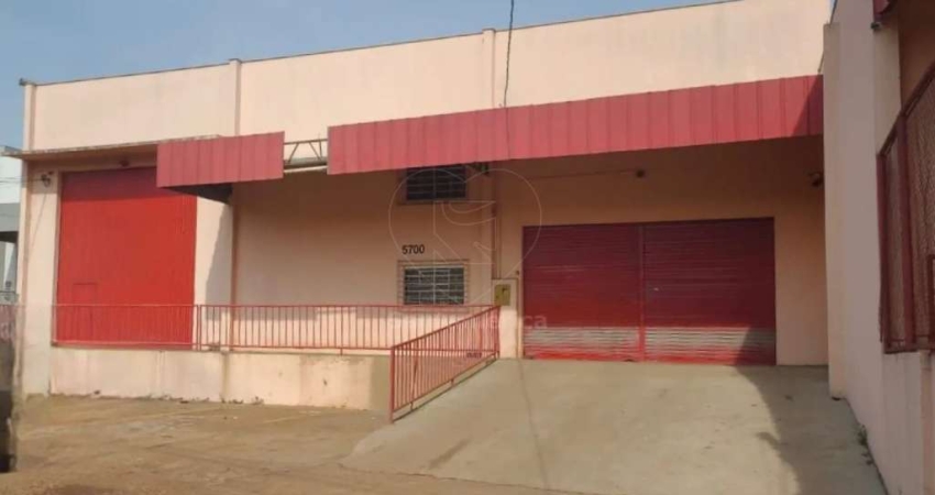 Barracão comercial na Dez de Dezembro, região Central de Londrina